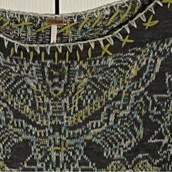 Free People Embroidered Knit Gray Green Boho Sweater Size Large - Picture 3 of 7